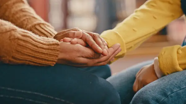 Giving a helping hand to a friend 