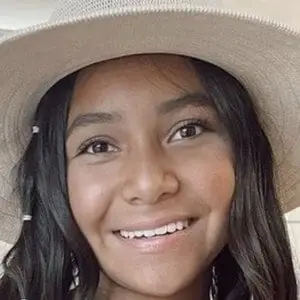 NayVee 그레이스 넬슨